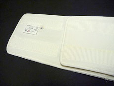 裁断・縫製・素材のほか、面ファスナーの形状にも独自の工夫