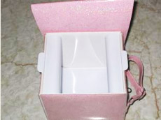 新品（直径が太い）から使い終わり（直径が細い）まで安定して回転し引き出せる内部構造（