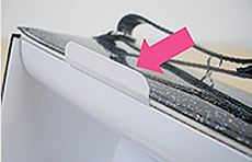 逆回転防止のストッパーが付いているのでペーパーの先端が行方不明になりません